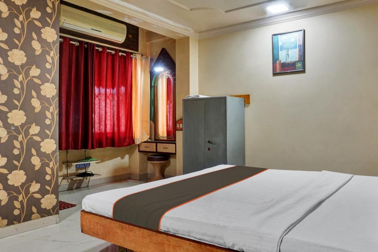 Collection O Hotel Shiv Inn プネ エクステリア 写真