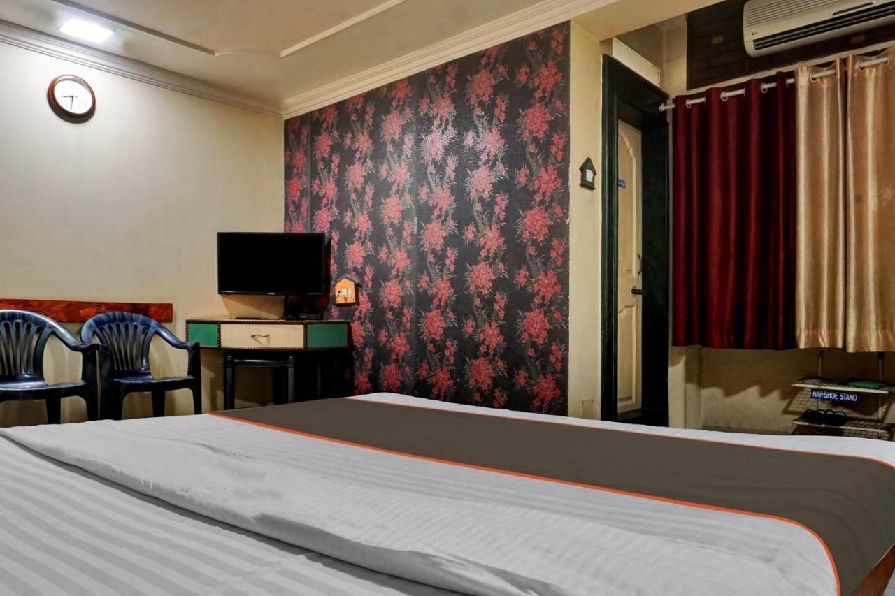 Collection O Hotel Shiv Inn プネ エクステリア 写真