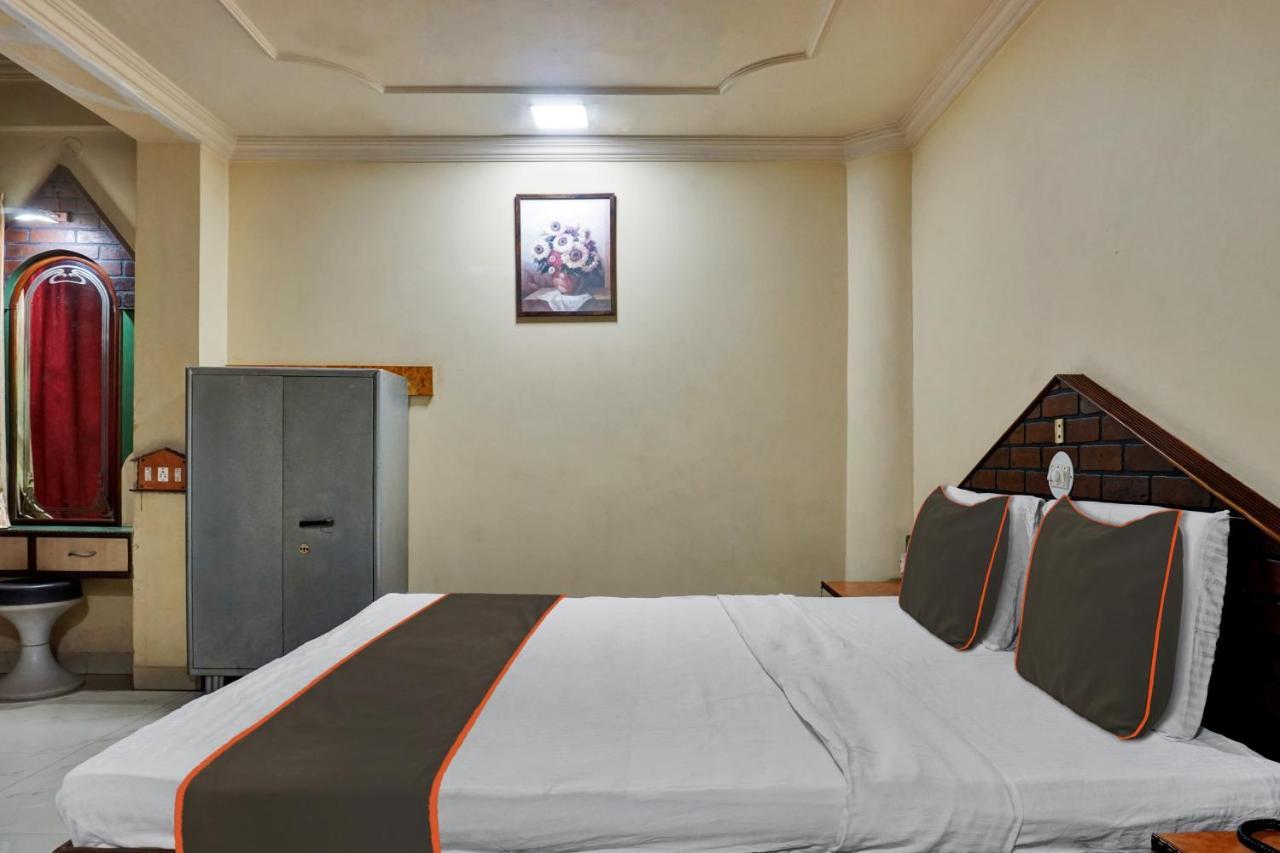 Collection O Hotel Shiv Inn プネ エクステリア 写真